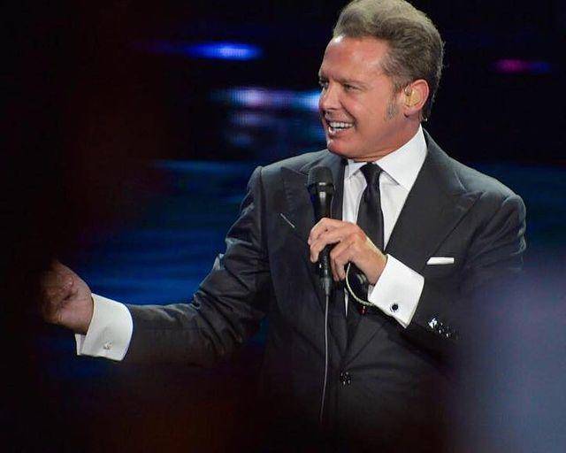 Trasladan a Luis Miguel a un hospital de emergencia por una caída