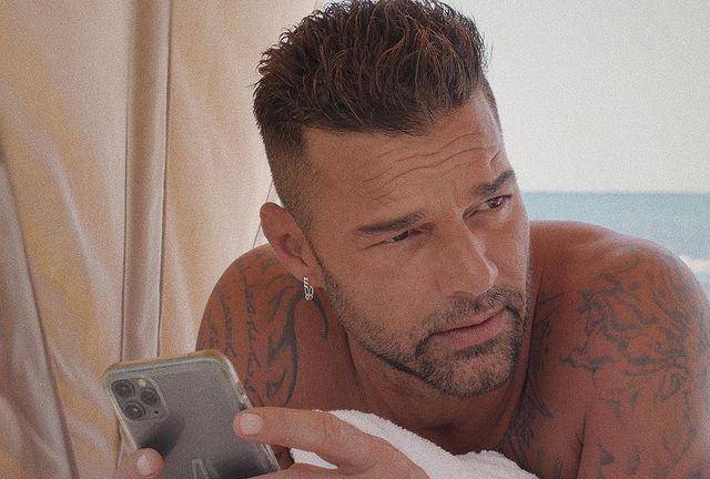 Ricky Martin resalta que no se ha sometido a ningún tratamiento estético en el rostro.