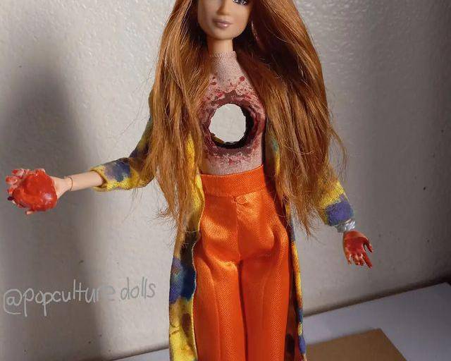 Shakira presume colección de muñecas inspiradas en su video ‘Monotonía’