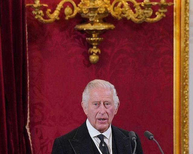 Carlos III es proclamado oficialmente como Rey de Inglaterra en acto protocolario