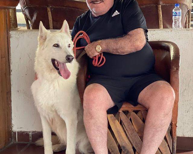 Hospitalizan a Vicente Fernández tras sufrir caída en su rancho; lo tienen en media sedación