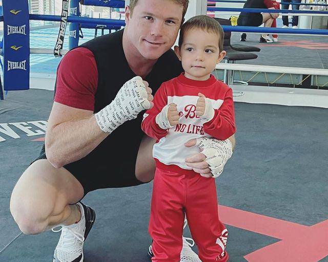 Celebra el Canelo Álvarez el cumpleaños de su hijo con feria y Julión Álvarez!