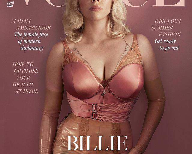 Cambia Billie Eilish jeans por corsés