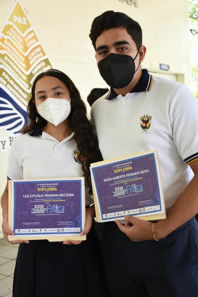 $!En la Olimpiada Nacional de Química, los alumnos José Alberto García Gámez y Esmeralda Inzunza ganaron medalla de oro.