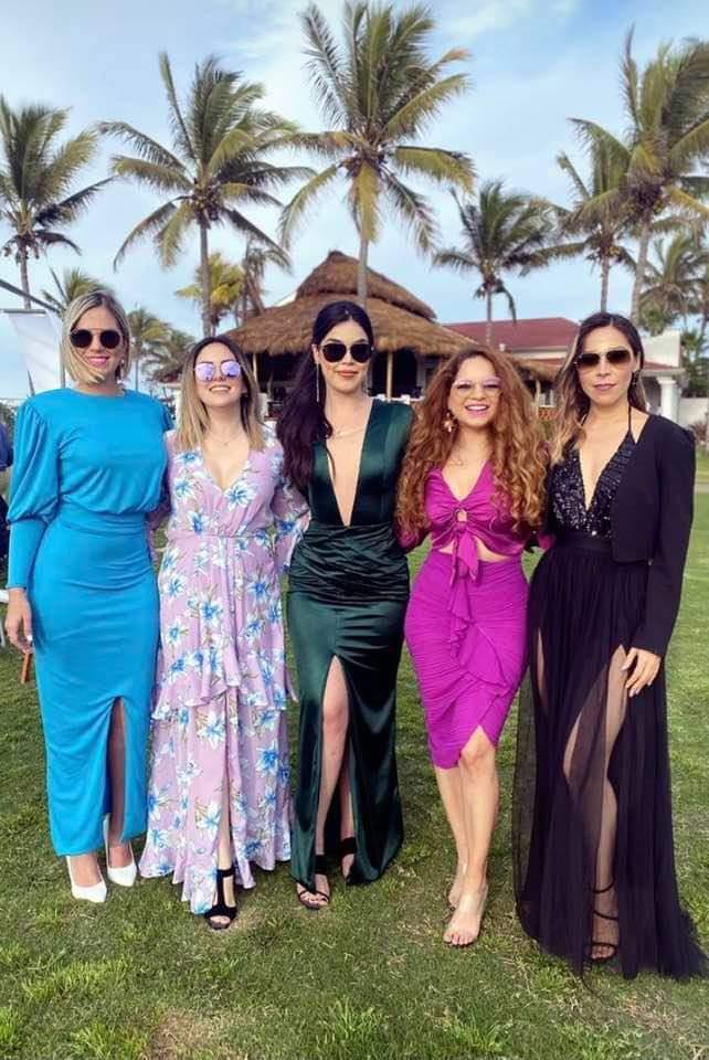 $!Érika Quevedo, Nohemí Marroquín, Gissela Mijangos, Valeria Osuna y Paulina Villarreal, amigas de la novia.