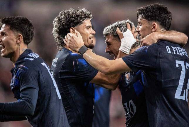 Uruguay no tuvo complicaciones para superar a Corea del Sur.