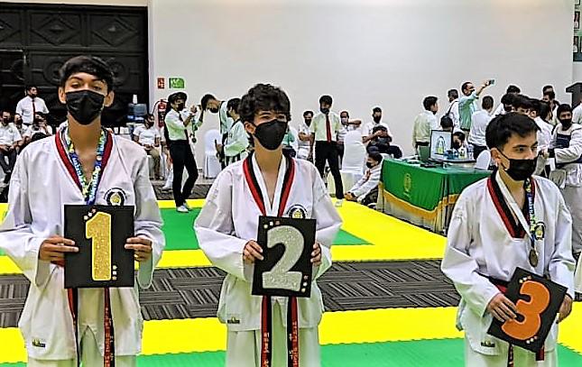 $!Taekwondoínes de Escuinapa se cuelgan ocho medallas en Torneo Regional