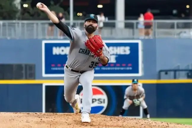 José Urquidy busca escribir un nuevo capítulo en Grandes Ligas con Chicago.