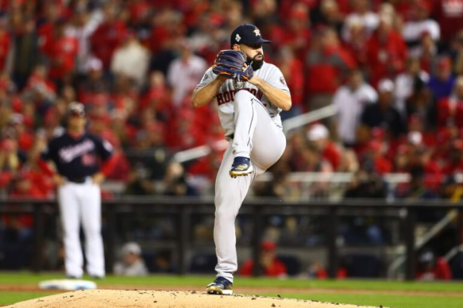 José Luis Urquidy va por su cuarto año en las Mayores.