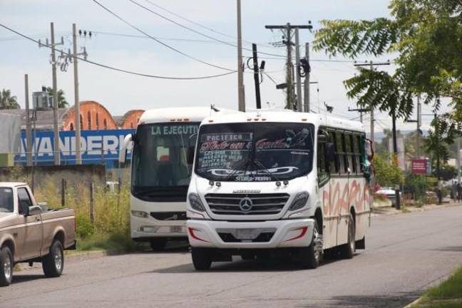 La Alianza de Camiones Urbanos pidió a las autoridades frenar la incursión de nuevas rutas de Águilas del Pacífico en Pradera Dorada.