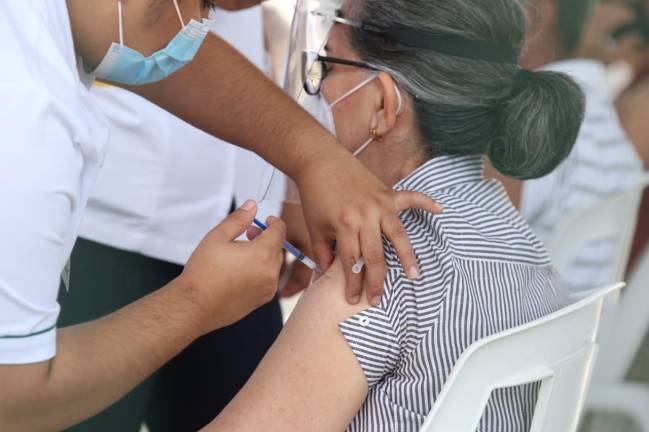 La vacunación contra el Covid-19 avanza en Mazatlán
