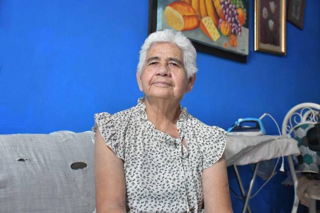 La periodista Marta Araujo logró una trayectoria de más de tres décadas en redacciones donde el oficio se ejercía en la calle, con vocación de servicio y retos para las mujeres.