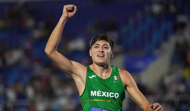 Erick Portillo luce en el Mundial Ultimate Budapest 26.