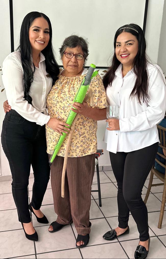 $!Margarita Prado se ganó un regalo en la rifa.