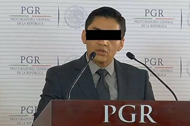 A Gualberto Ramírez Gutiérrez se le acusa de presunta tortura y desaparición forzada en contra de Felipe Rodríguez Salgado.
