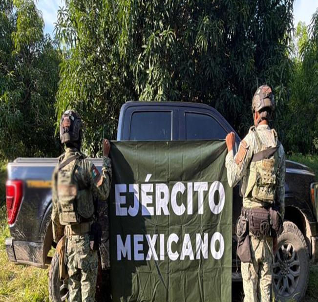 $!Dos detenidos tras operativos en Mazatlán y Escuinapa; aseguran armas, explosivos y droga