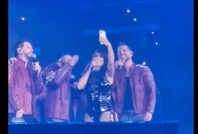 Alessandra Rosaldo detiene concierto para cantarle ‘Las Mañanitas’ a Eugenio Derbez