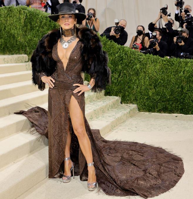 $!Aseguran famosos partes de su cuerpo por millones de dólares