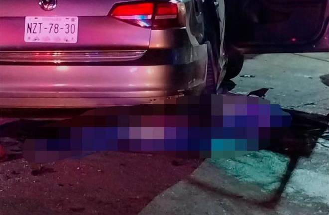 Cuatro personas murieron tras ser atropelladas en un hospital del IMSS en el Estado de México.