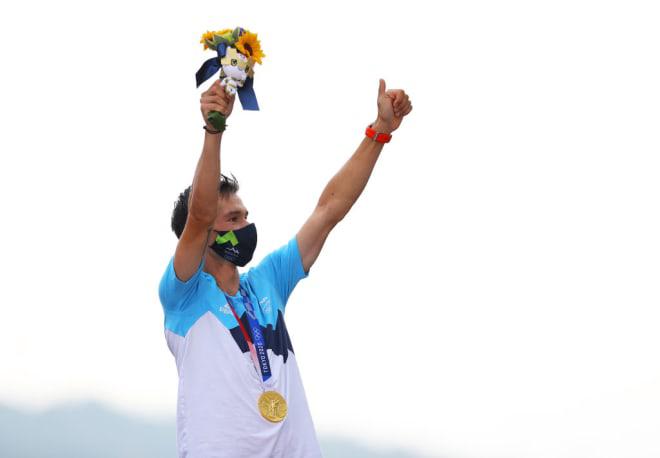 $!Primoz Roglic, campeón olímpico en contrarreloj; Rigoberto Urán hace soñar con el podio