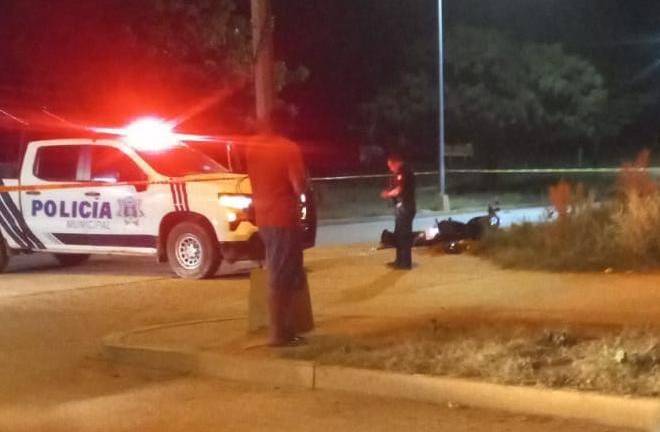 En el fraccionamiento Urbivilla del Real, un motociclista fue asesinado a balazos la noche de este miércoles.