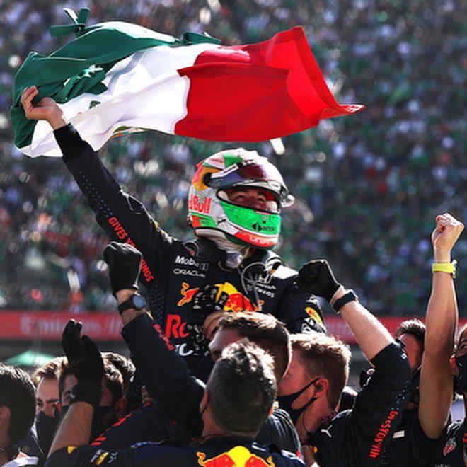 $!Checo Pérez quiere a Marcelo Bielsa como entrenador del América