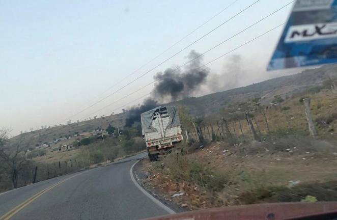 Un hombre murió y otro resultó herido tras un ataque con explosivos presuntamente lanzados desde drones en la zona de Arroyo Grande, en Sanalona.