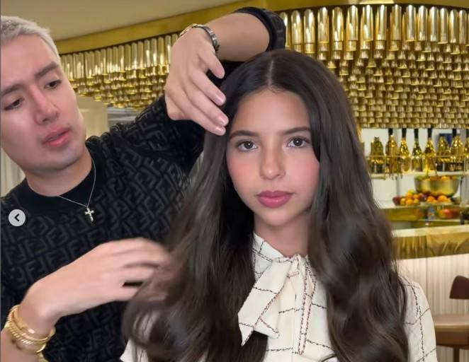 Lamenta Ángela Aguilar la muerte de su estilista