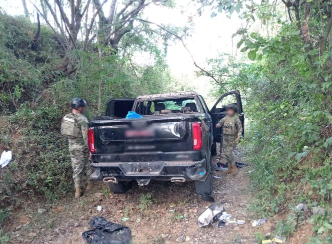 $!Detienen a 3 con arsenal y explosivos en operativos militares en Concordia y San Ignacio