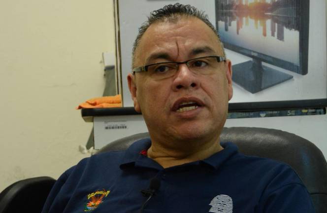 Jorge Luis Ceyca Hernández, docente de la Facultad de Psicología de la UAS, explica los riesgos que conlleva la práctica de sexting.