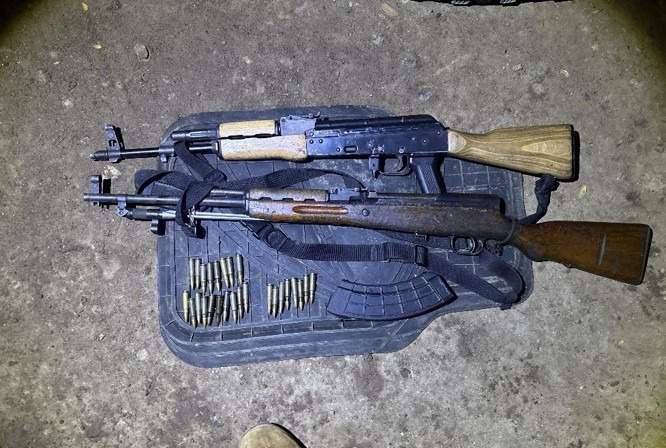 $!Marina asegura campamento, armas, municiones y vehículos en Sinaloa