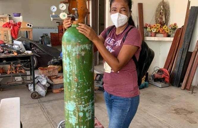Vecinos en Agua Verde adquieren tanque de oxígeno para enfermos de Covid-19 que no cuentan con recursos