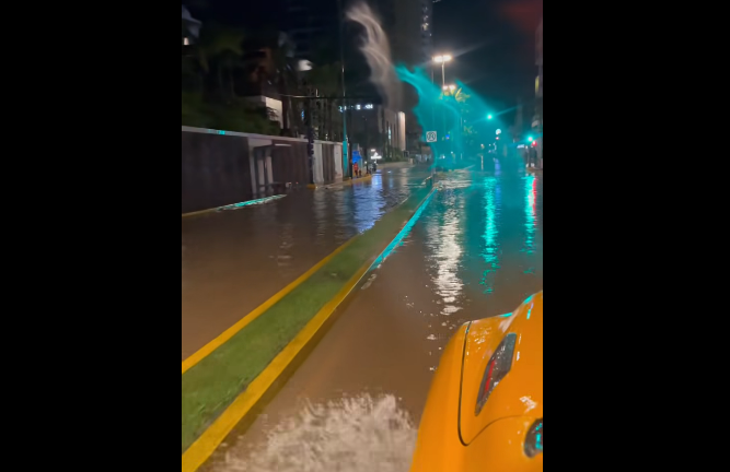 Recorrido de Protección Civil por la Zona Dorada en Mazatlán.