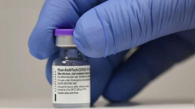 $!Cofepris otorga el registro sanitario a las vacunas Covid-19 de Moderna y Pfizer