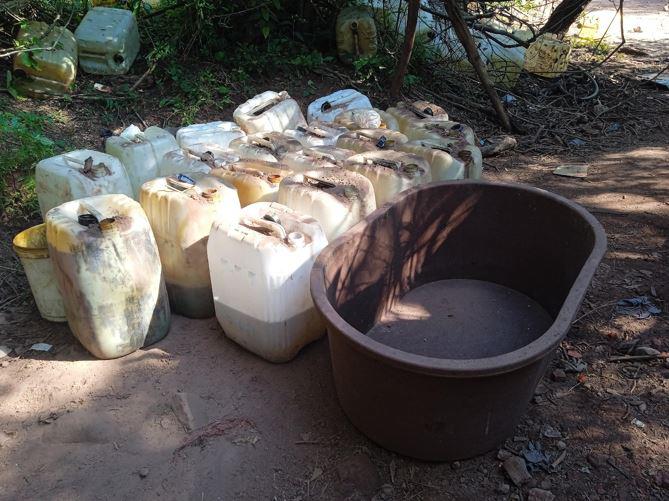 $!Ejército asegura precursores químicos en zona rural de Culiacán