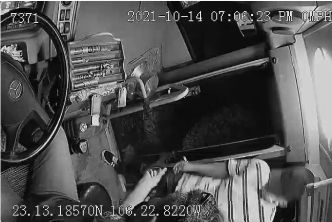 $!En la misma zona y de la misma manera, asaltante en Mazatlán roba a dos camiones urbanos en menos de una semana