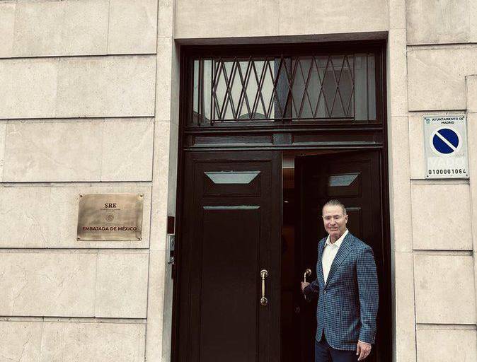 Quirino llega a la Embajada de México en España