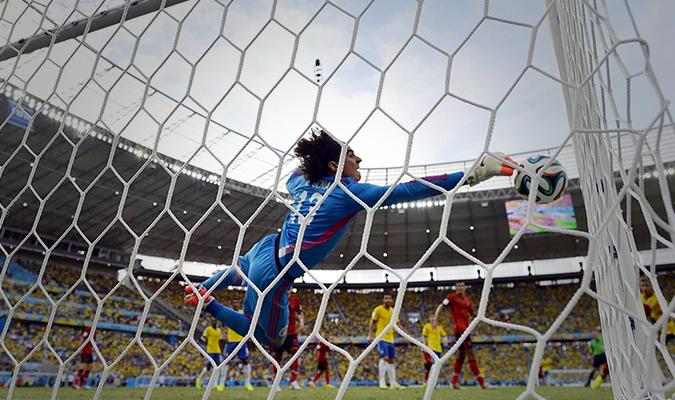 $!Guillermo Ochoa: ‘Mi lugar depende del rendimiento, no de la edad’