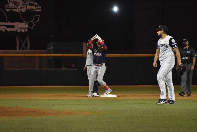 Águilas de Mexicali remonta y asegura la serie ante Algodoneros de Guasave