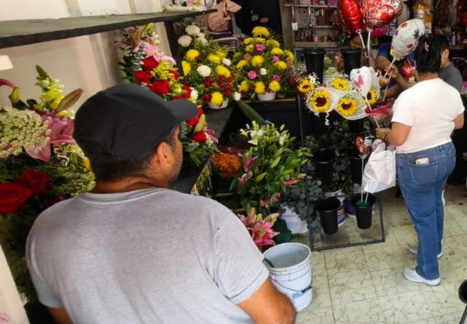 $!Floristas en Rosario reportan que ventas estuvieron más bajas que el año pasado