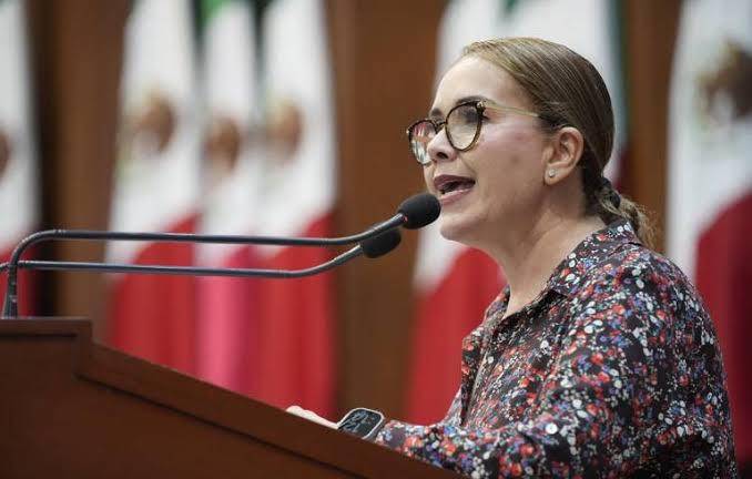 La Diputada local por Movimiento Ciudadano, Elizabeth Montoya Ojeda, descarta que haya deslealtad por llamar al suplente de Sergio Torres.