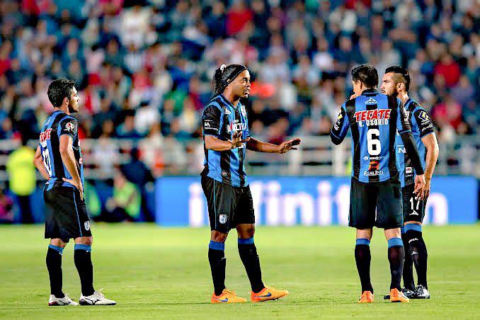 Ronaldinho podría regresar al futbol mexicano con el Real San Luis CF
