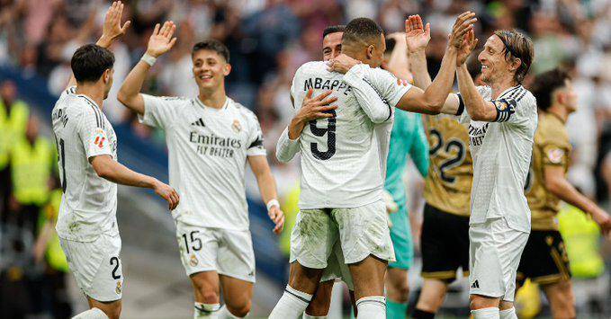 Real Madrid gana en el Bernabéu en despedida de Modric y Ancelotti