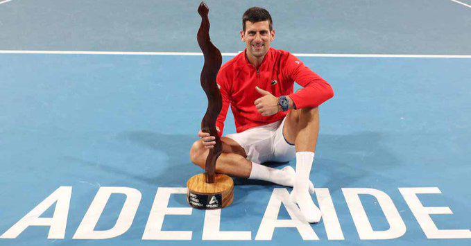 Djokovic salva un punto de campeonato y conquista Adelaida