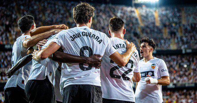 El Valencia suma su primera victoria y corta la racha del Getafe