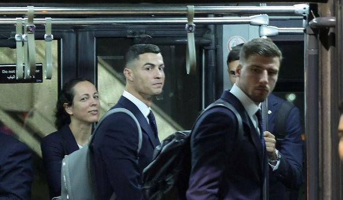 Cristiano Ronaldo a su llegada a Doha.