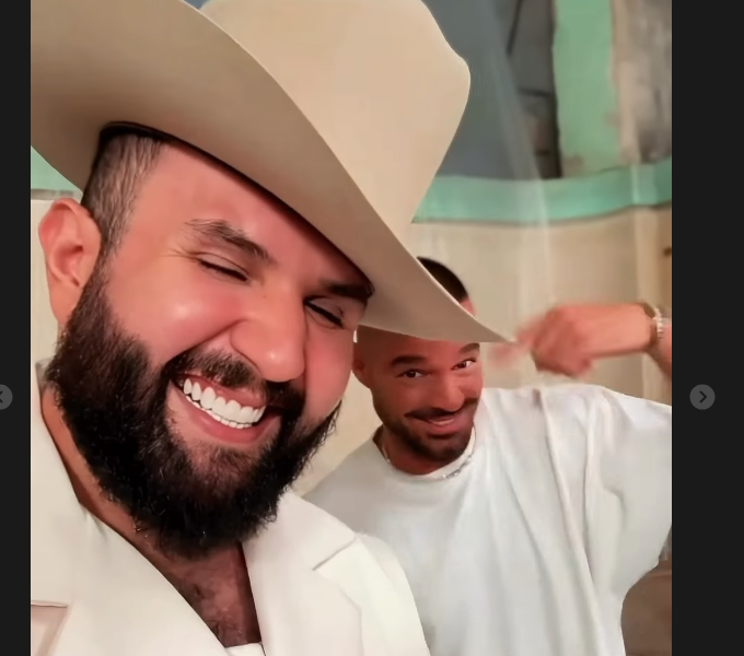 Lanzarán Carín León y Ricky Martin el tema 'A medio vivir'