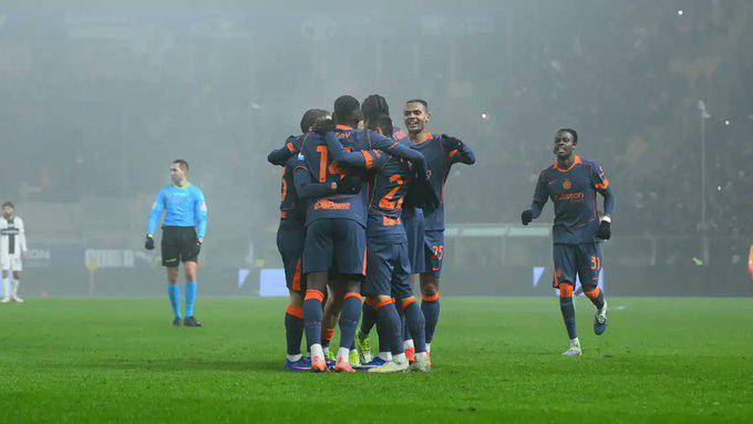 Inter de Milán derrota 2-0 al Parma.