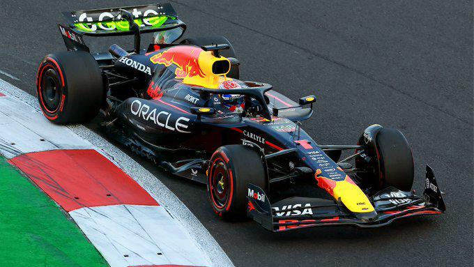 Max Verstappen domina los segundos entrenamientos libres.