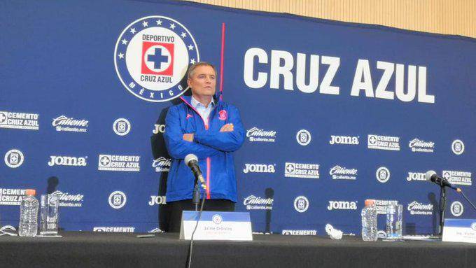 Diego Aguirre habría sido cesado de Cruz Azul